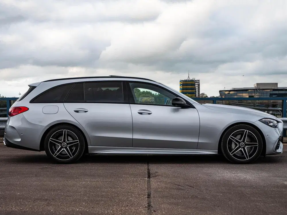 Mercedes-Benz C-Klasse 200 AMG Night Edition uit 2022, foto 6
