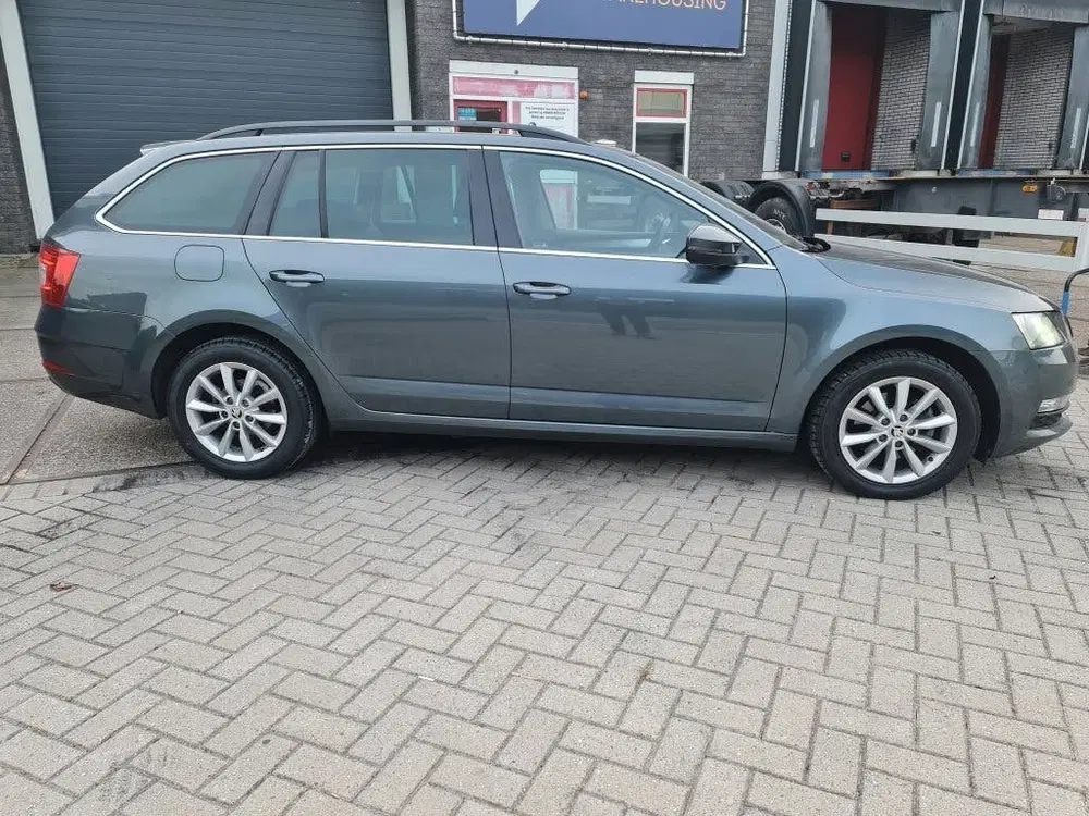 Skoda Octavia Octavia 1.5 TSI Greentech 150pk Dsg-7 2019 uit 2019, foto 3