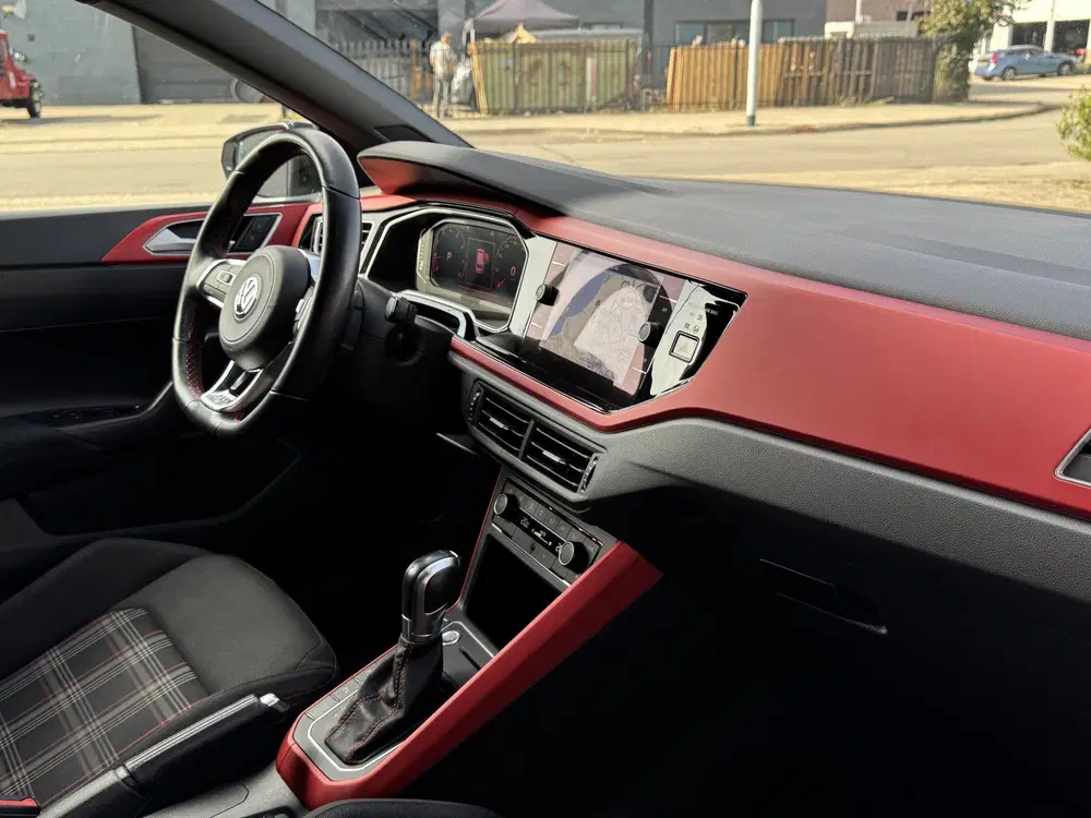 Volkswagen Polo GTI 2.0 TSI 200pk DSG uit 2019, foto 12