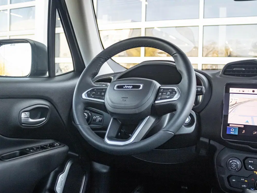 Jeep Renegade 1.5T e-Hybrid Summit uit 2024, foto 13