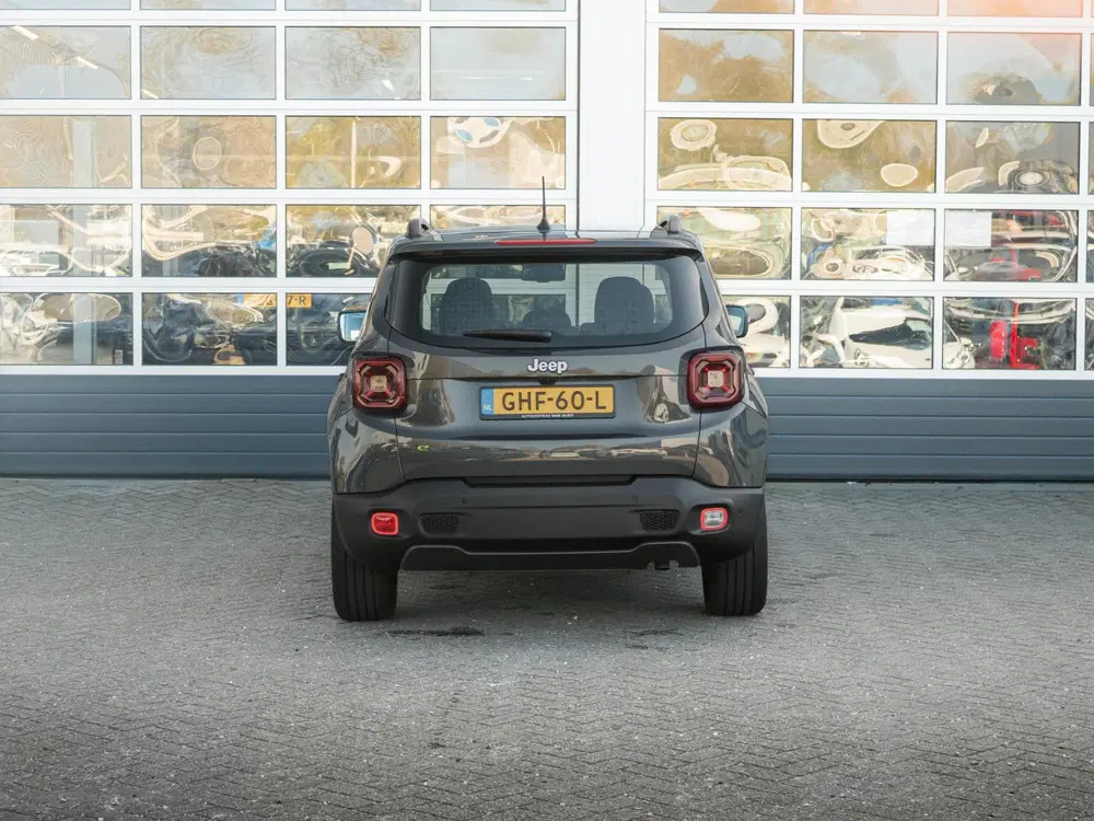 Jeep Renegade 1.5T e-Hybrid Summit uit 2024, foto 6