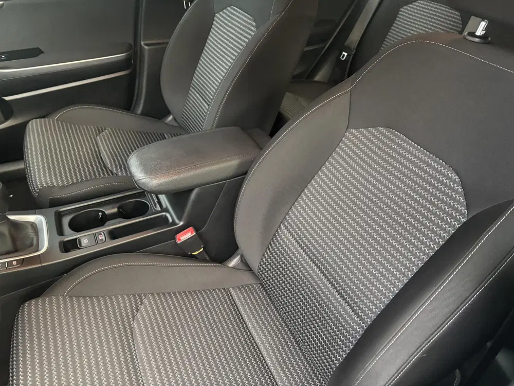 Kia Ceed 1.5 T-GDi DynamicLine uit 2025, foto 2