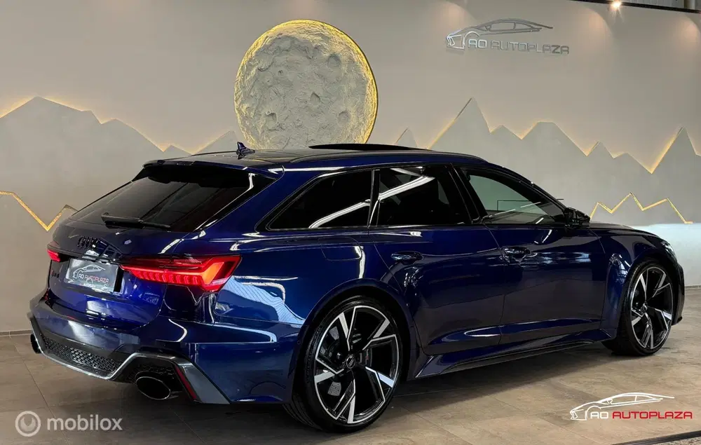 Audi A6 RS 6 TFSI quattro Panorama uit 2020, foto 2