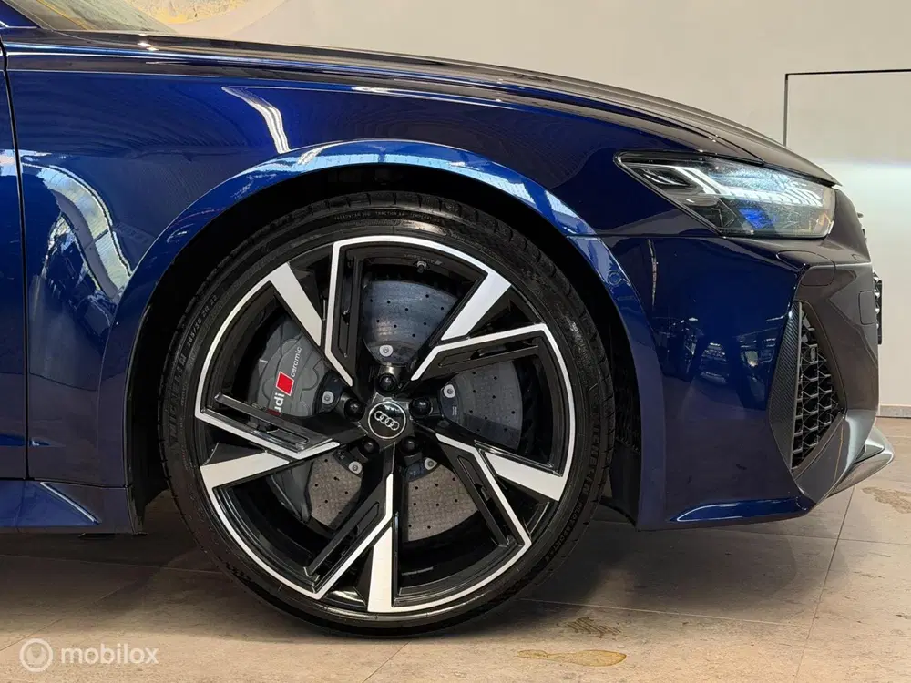 Audi A6 RS 6 TFSI quattro Panorama uit 2020, foto 6