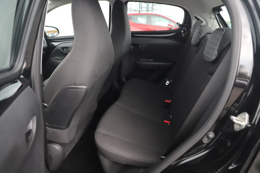 Peugeot 108 1.0 e-VTi Active Radio Bluetooth Airco Ele uit 2021, foto 11