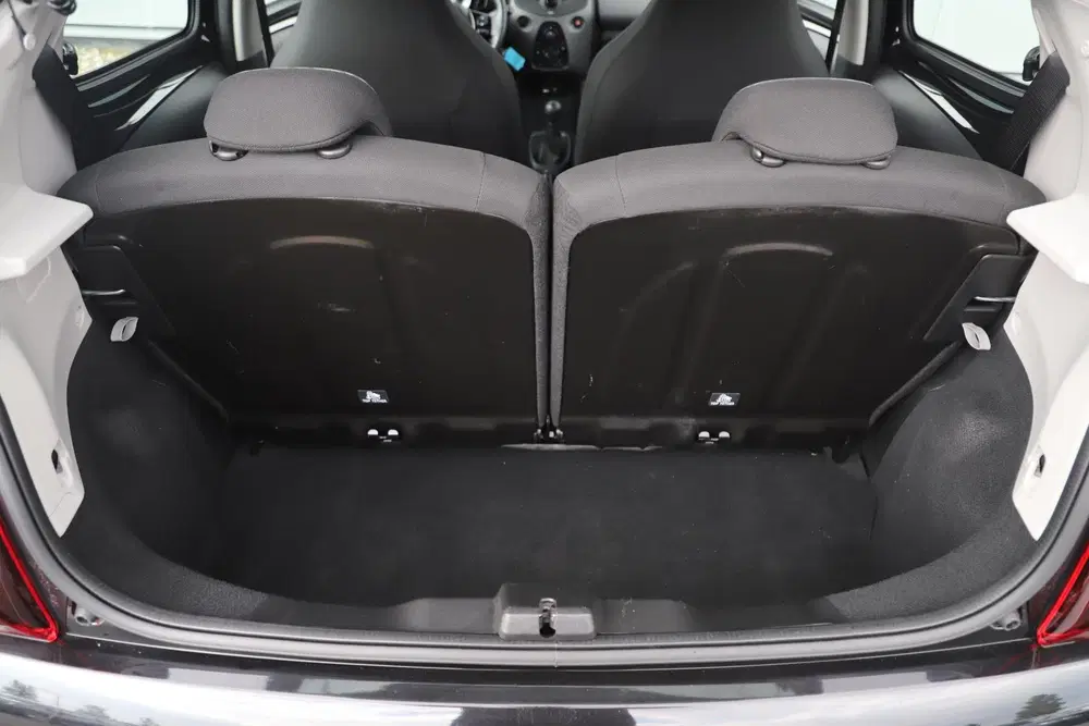Peugeot 108 1.0 e-VTi Active Radio Bluetooth Airco Ele uit 2021, foto 12
