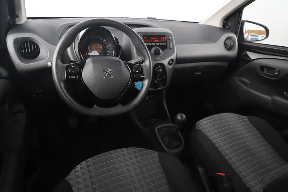 Peugeot 108 1.0 e-VTi Active Radio Bluetooth Airco Ele uit 2021, foto 13