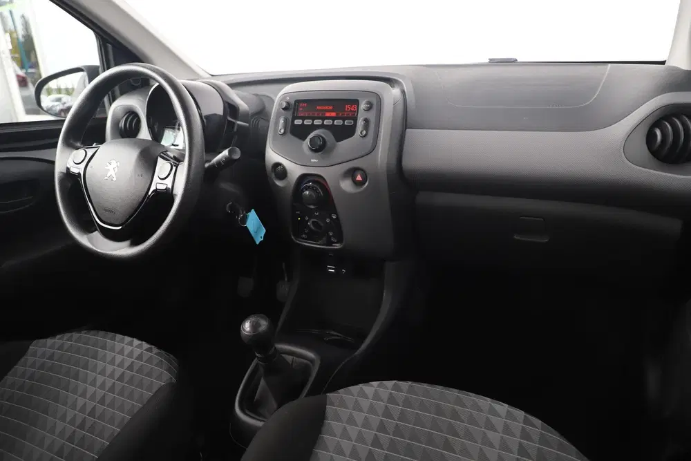 Peugeot 108 1.0 e-VTi Active Radio Bluetooth Airco Ele uit 2021, foto 15