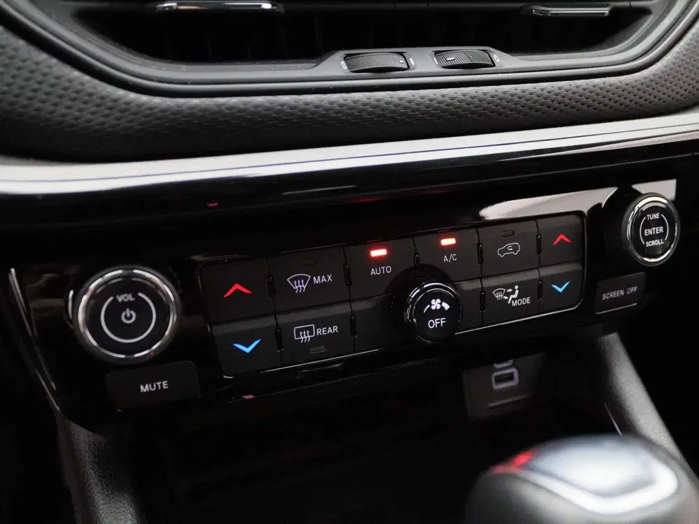 Jeep Compass 1.5T e-Hybrid Night Eagle uit 2023, foto 13