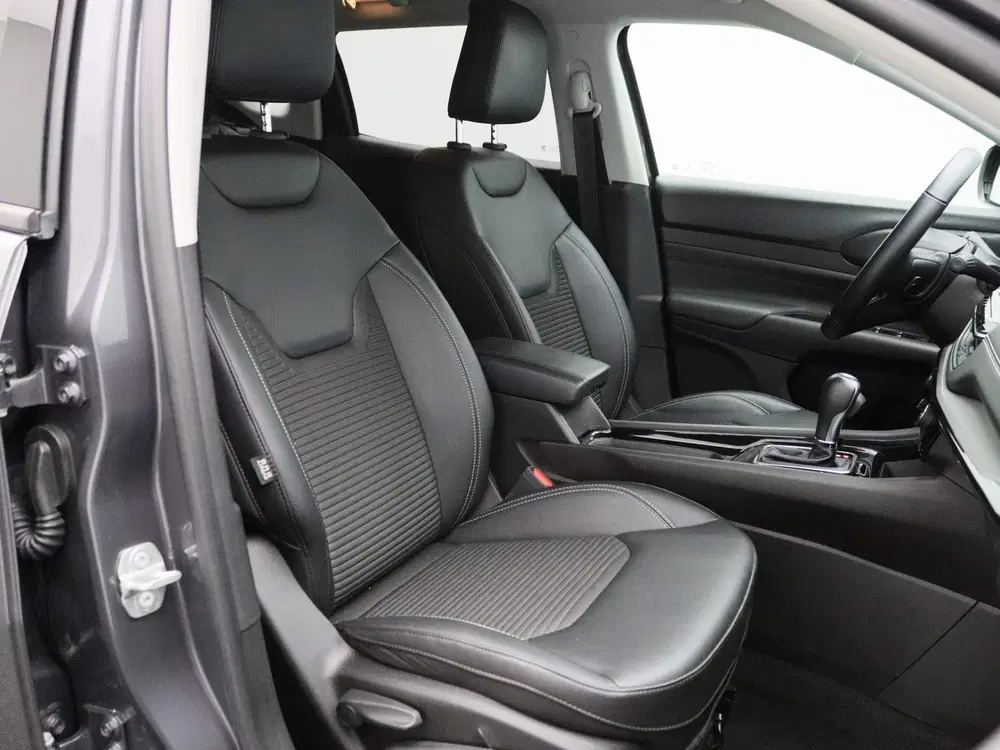 Jeep Compass 1.5T e-Hybrid Night Eagle uit 2023, foto 4