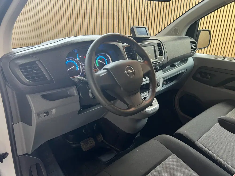 Opel Vivaro elektrisch rijden – taxi klaar – lag uit 2022, foto 10