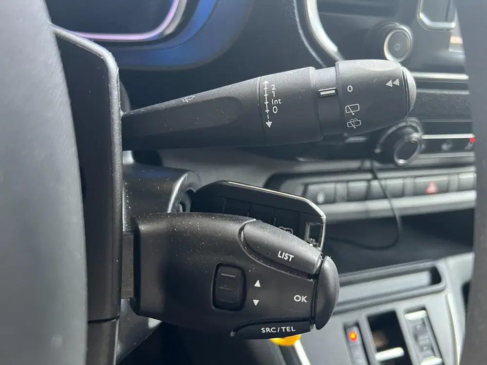 Opel Vivaro elektrisch rijden – taxi klaar – lag uit 2022, foto 14