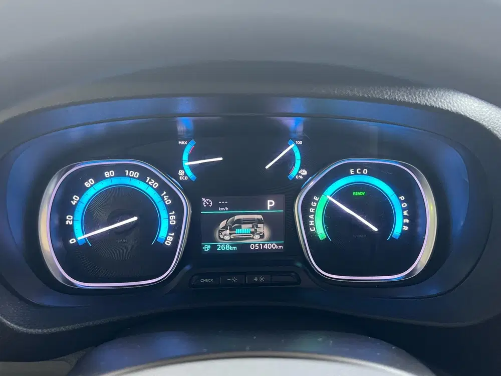 Opel Vivaro elektrisch rijden – taxi klaar – lag uit 2022, foto 15