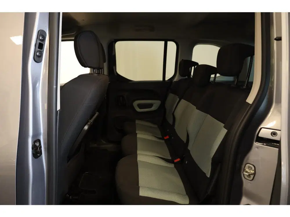 Citroën Berlingo PT 130 Shine Automaat-8 Trekhaak uit 2020, foto 13