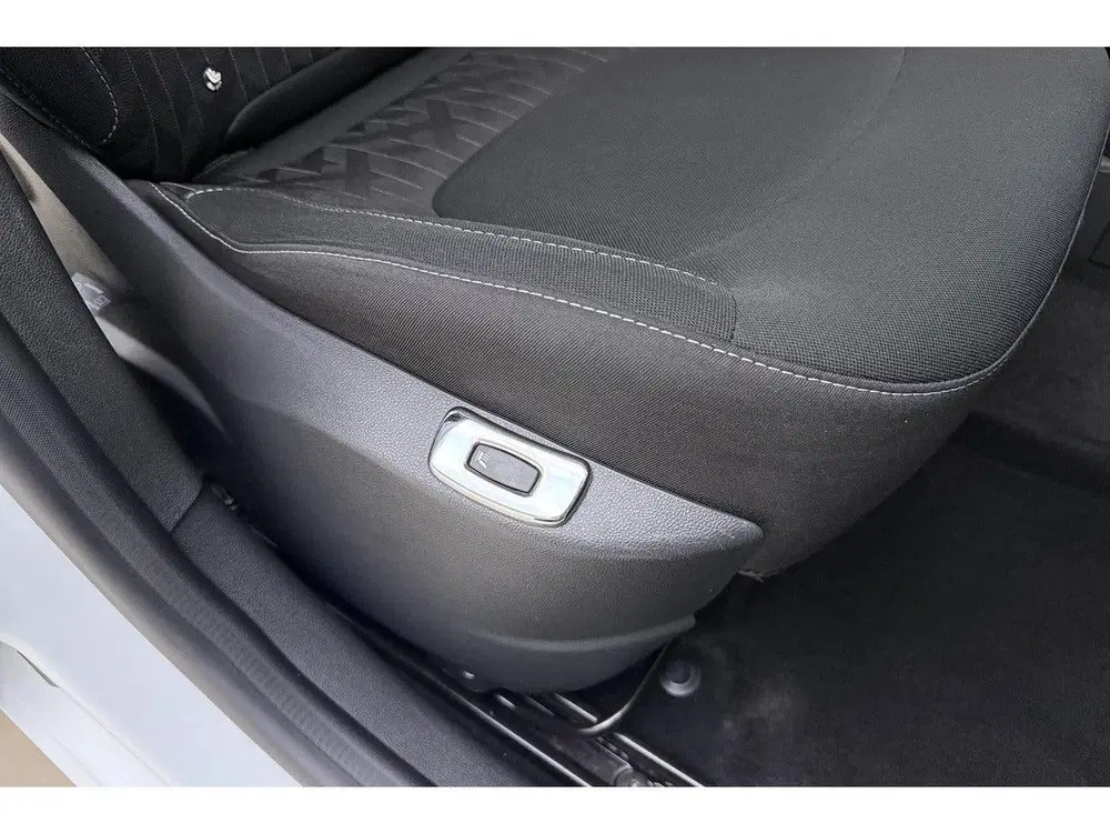 Renault Captur 0.9 TCe Life uit 2019, foto 14