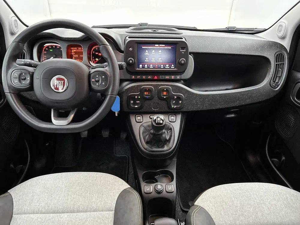 Fiat Panda 1.0 70pk Hybrid Cross uit 2021, foto 11