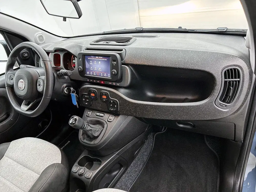 Fiat Panda 1.0 70pk Hybrid Cross uit 2021, foto 12