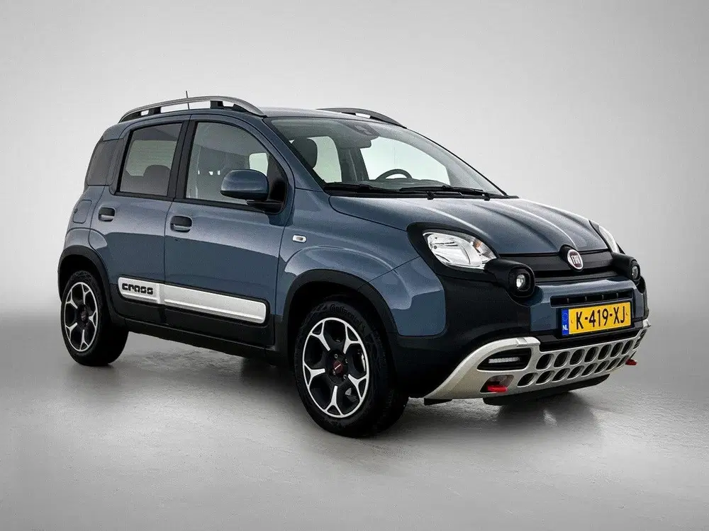Fiat Panda 1.0 70pk Hybrid Cross uit 2021, foto 2