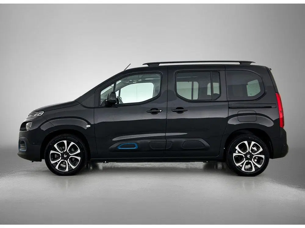 Citroën Berlingo Shine 50 kWh 136pk uit 2023, foto 2