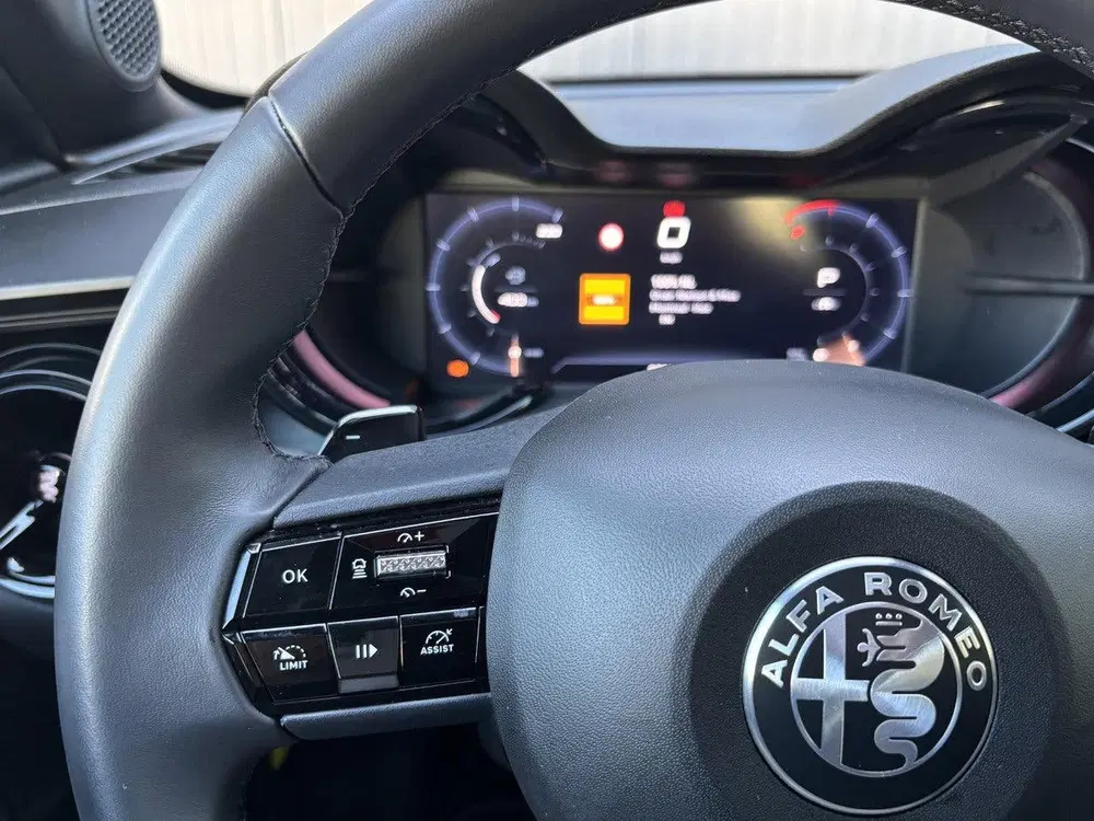 Alfa Romeo Junior 145pk Hybrid Ibrida Speciale Automaat uit 2025, foto 12