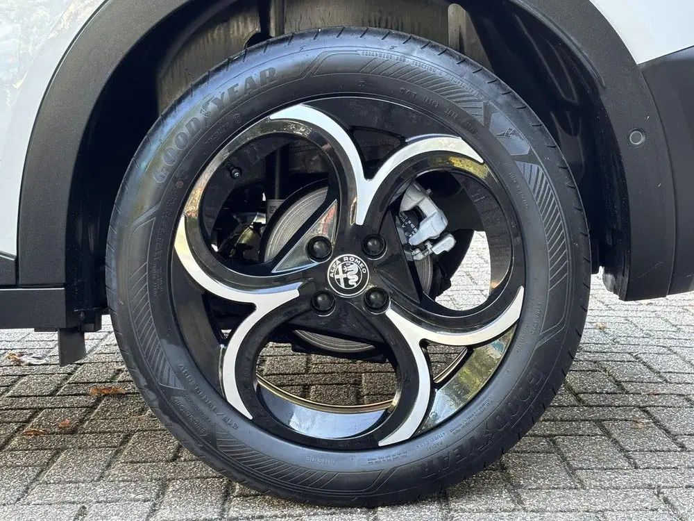 Alfa Romeo Junior 145pk Hybrid Ibrida Speciale Automaat uit 2025, foto 6