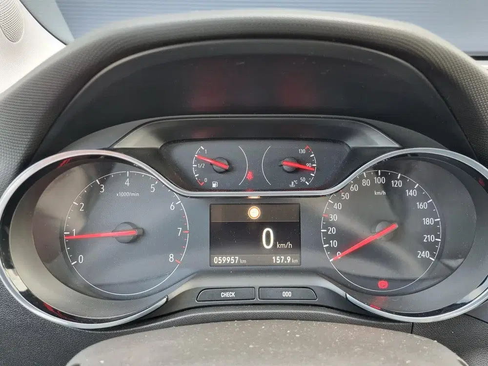 Opel Crossland 1.2 Edition uit 2021, foto 12