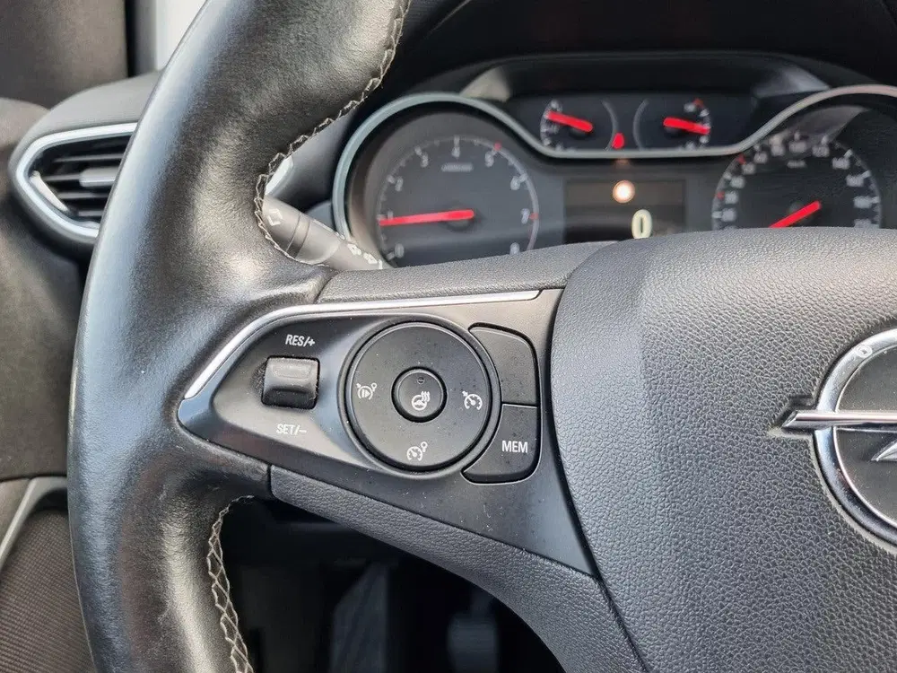 Opel Crossland 1.2 Edition uit 2021, foto 13