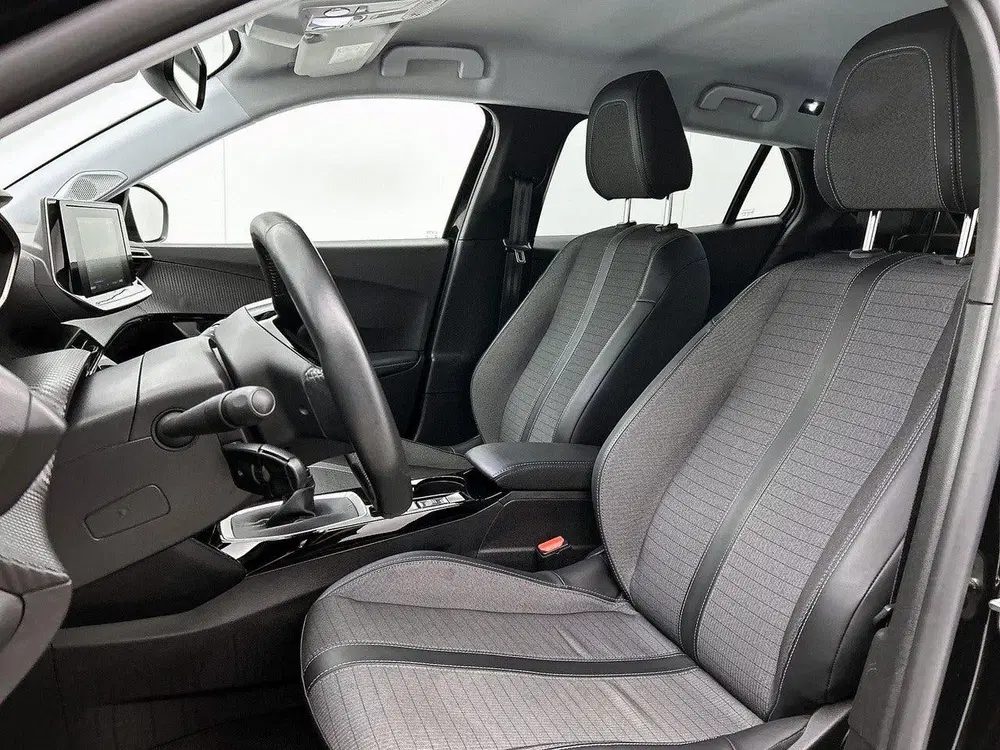 Peugeot 2008 1.2 100pk Allure uit 2021, foto 9