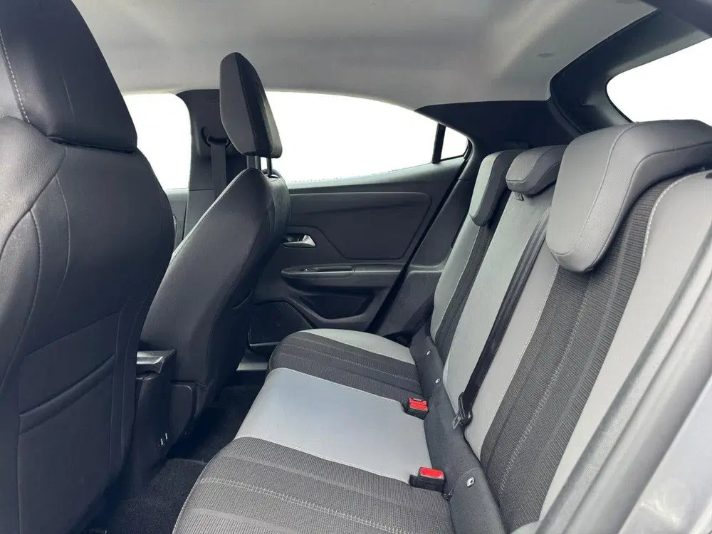 Opel Mokka Elegance 1.2 Turbo 100pk uit 2024, foto 15