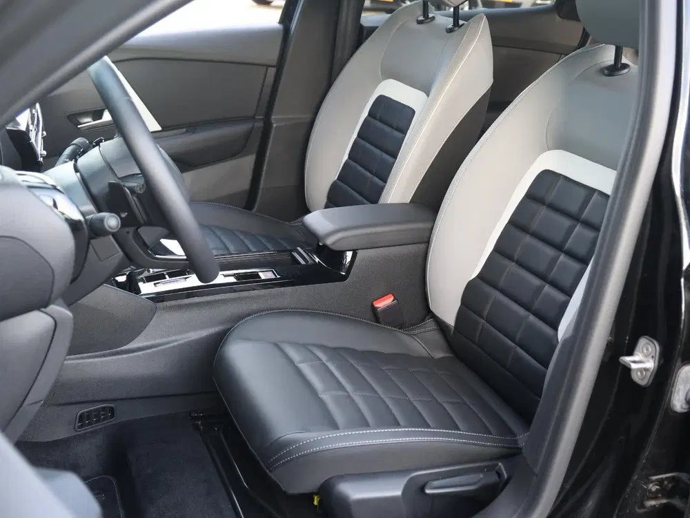 Citroën C4 1.2 Hybrid 136 Max 1ste Eigenaar uit 2025, foto 11