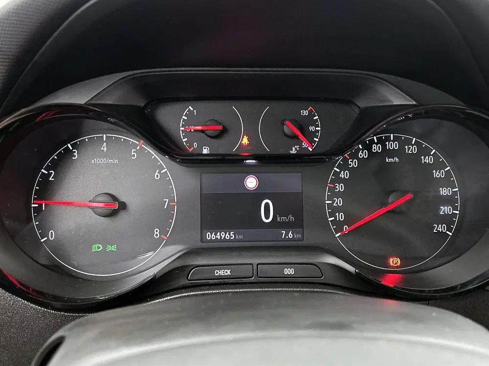 Opel Crossland 1.2 Edition uit 2022, foto 14
