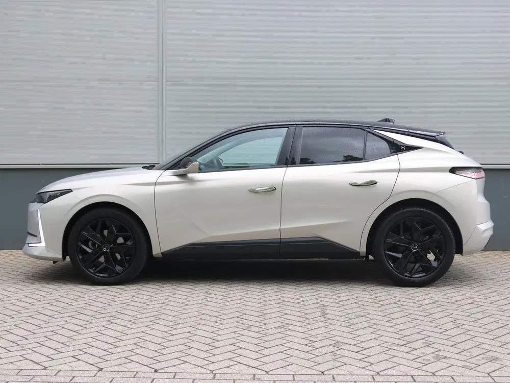 DS Automobiles DS 4 DS DS 4 1.2 130pk Automaat Performance Lin uit 2023, foto 2