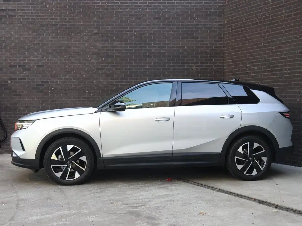 Opel Grandland GS 145pk Hybrid uit 2025, foto 2