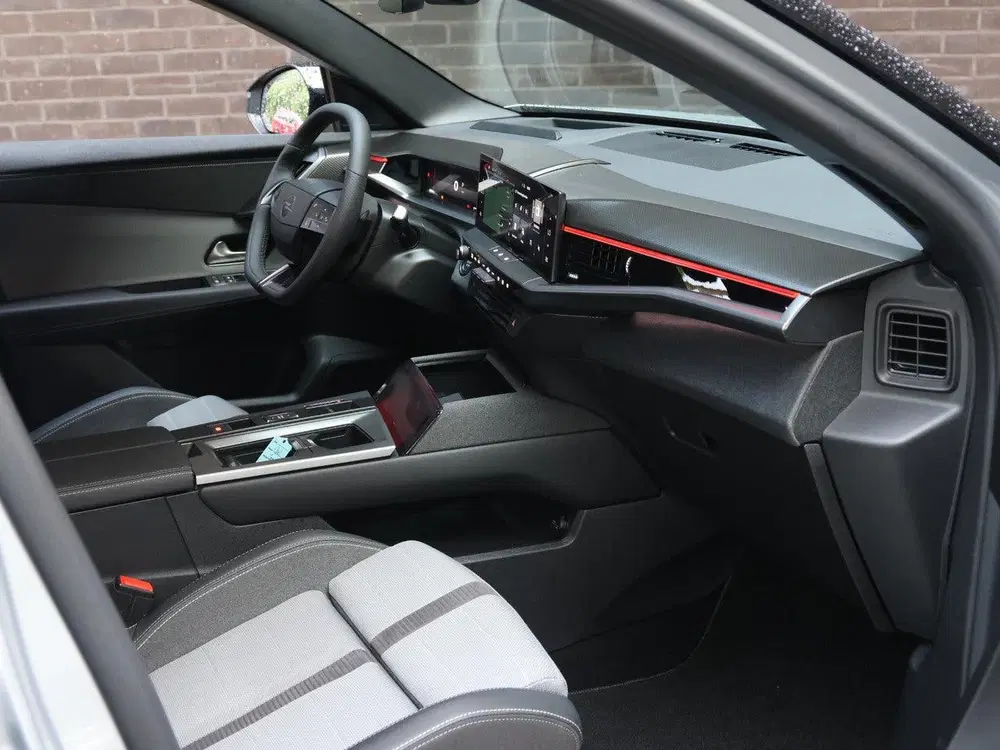 Opel Grandland GS 145pk Hybrid uit 2025, foto 5