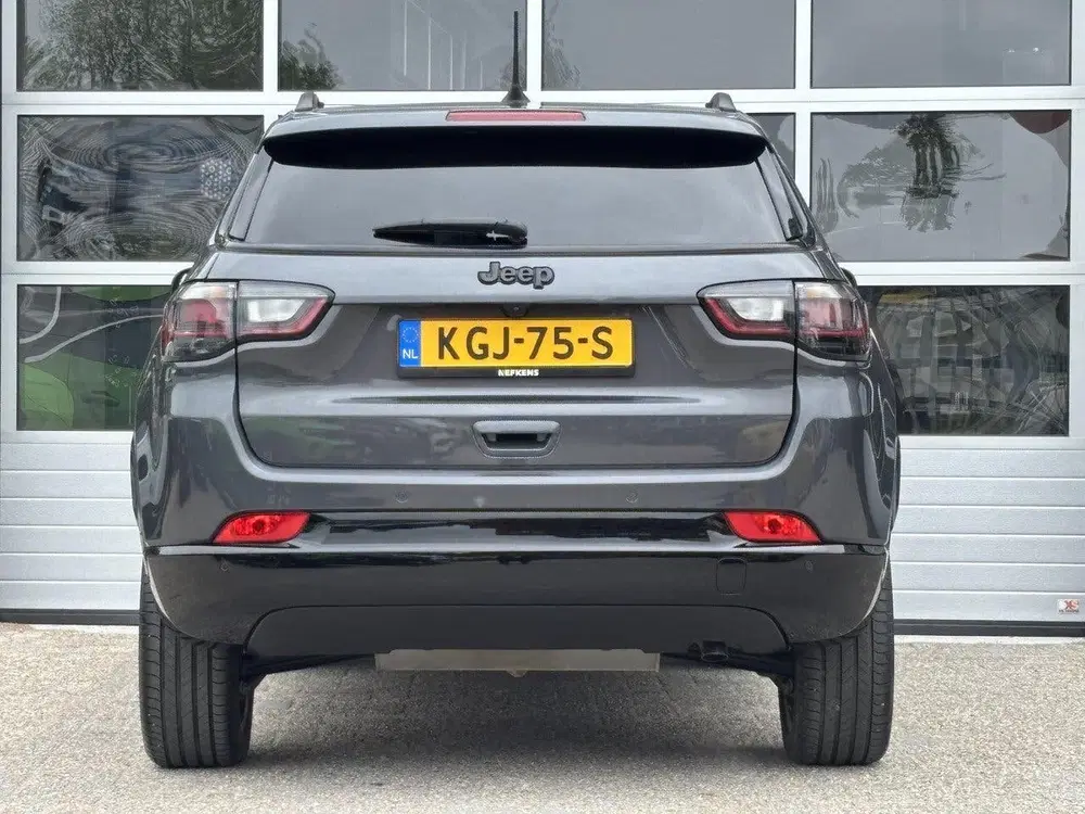 Jeep Compass 130pk e-Hybrid Summit uit 2025, foto 5