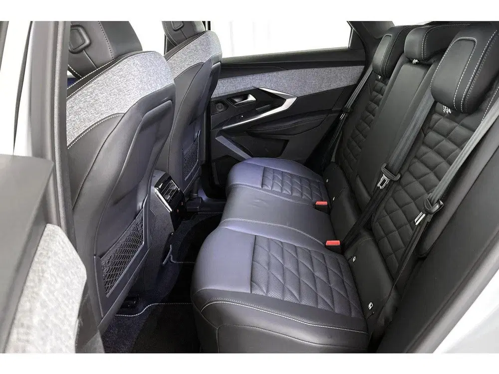 Peugeot 3008 GT 73 kWh Panoramadak FOCAL Warmtepomp Sto uit 2024, foto 10