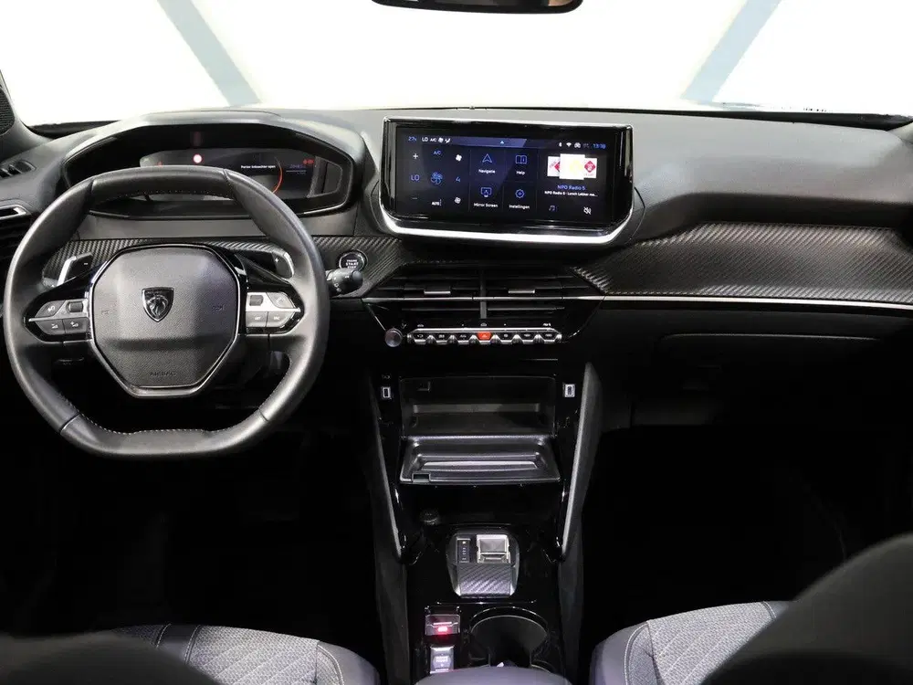 Peugeot 2008 1.2 Hybrid 136PK Allure uit 2025, foto 13