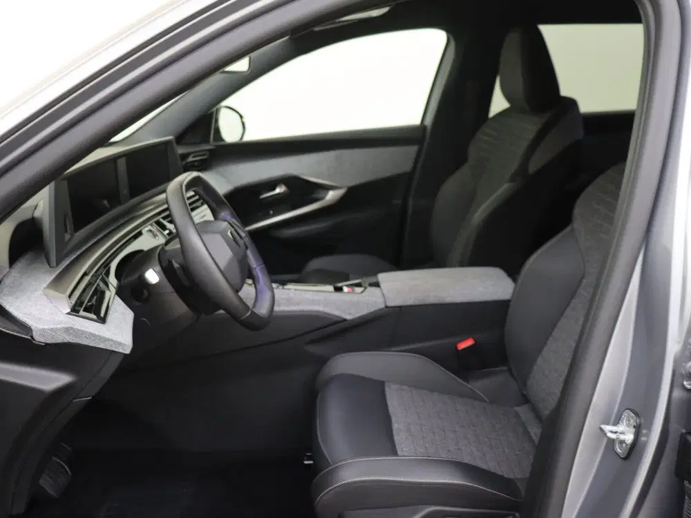 Peugeot 5008 1.2 Hybrid 145 Allure uit 2025, foto 10
