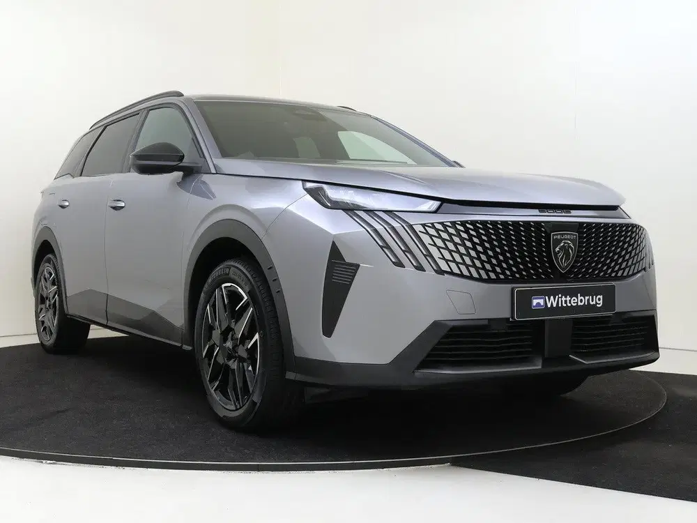 Peugeot 5008 1.2 Hybrid 145 Allure uit 2025, foto 3