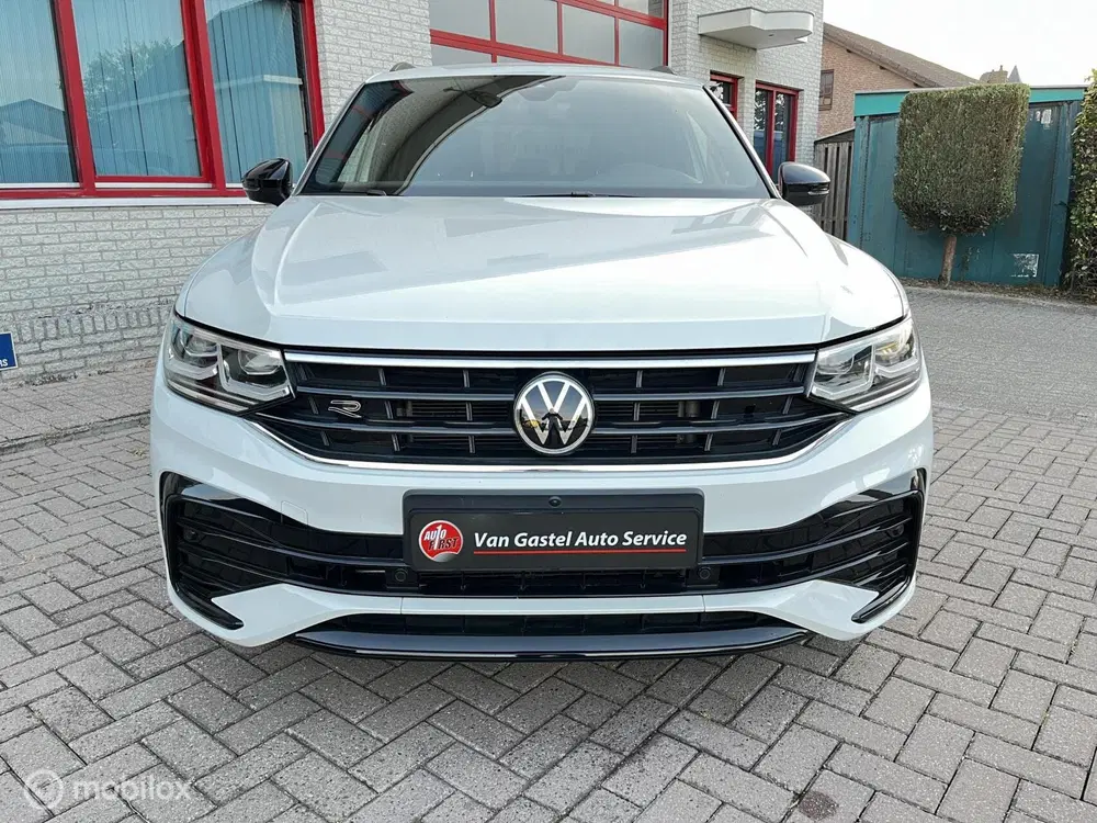 Volkswagen Tiguan 2.0 TSI 4Motion R-LINE 245PK uit 2021, foto 2