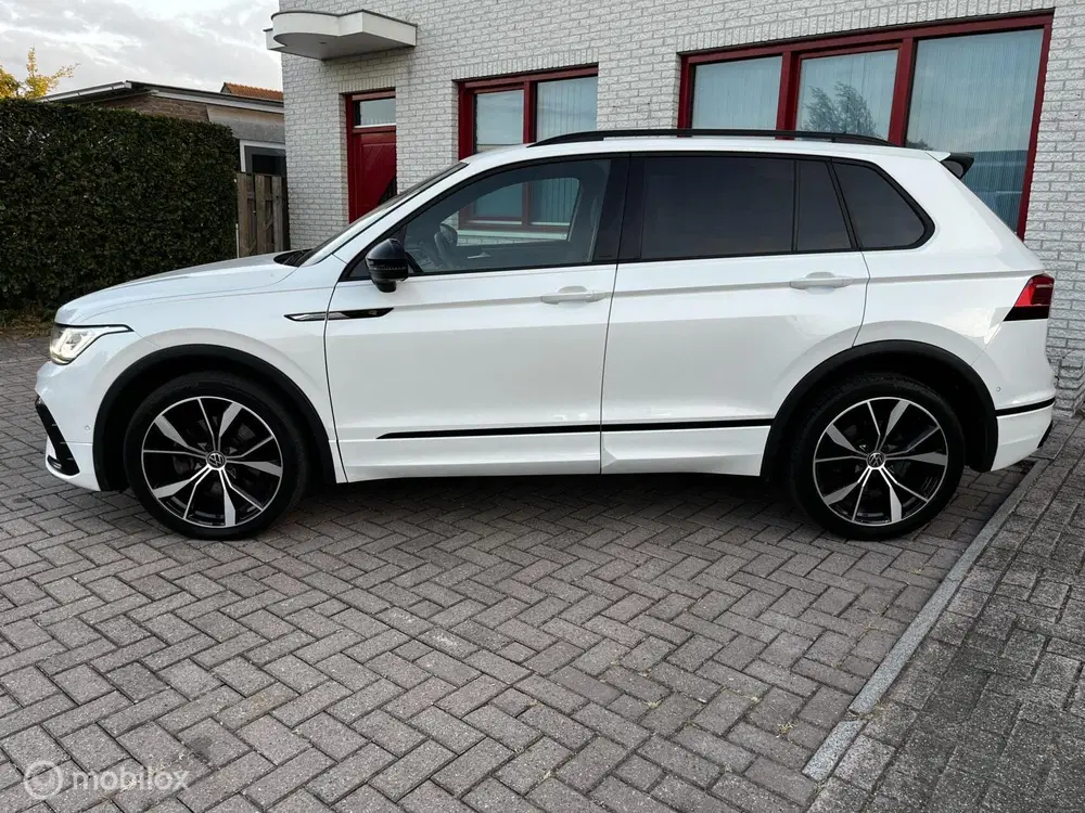 Volkswagen Tiguan 2.0 TSI 4Motion R-LINE 245PK uit 2021, foto 3