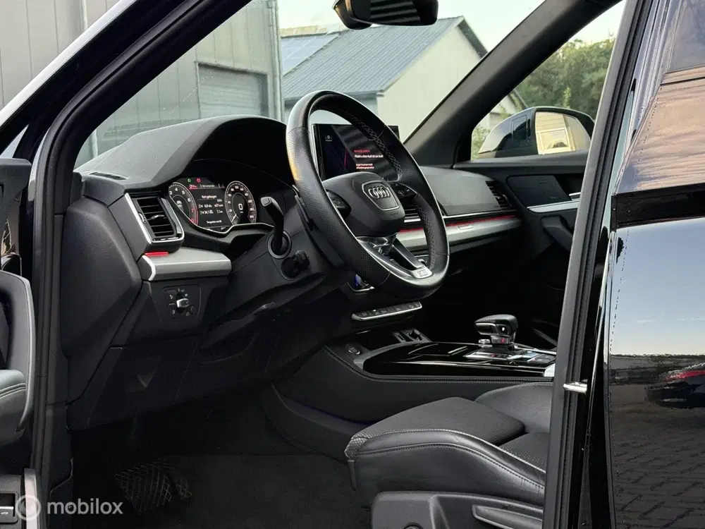 Audi Q5 55 TFSI e S edition 367PK 21'inch uit 2021, foto 3