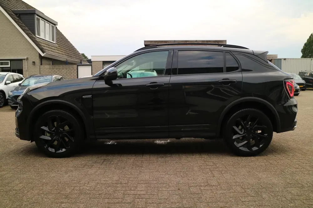 Lynk & Co 01 1.5 Midnight Black uit 2021, foto 3
