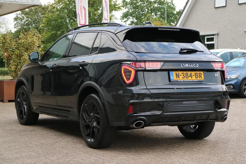 Lynk & Co 01 1.5 Midnight Black uit 2021, foto 4