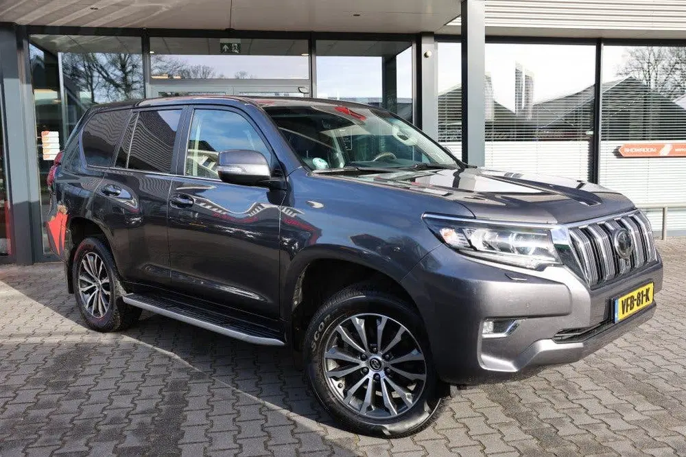 Toyota Land Cruiser 2.8 D-4D 5DRS EXECUTIVE A uit 2020