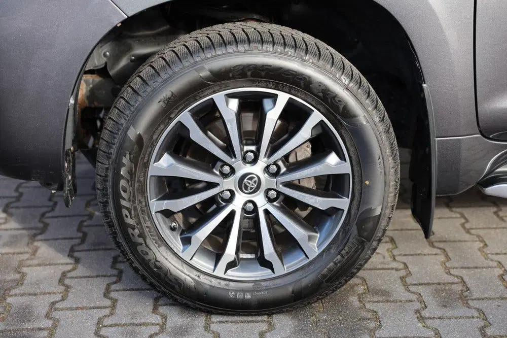 Toyota Land Cruiser 2.8 D-4D 5DRS EXECUTIVE A uit 2020, foto 3