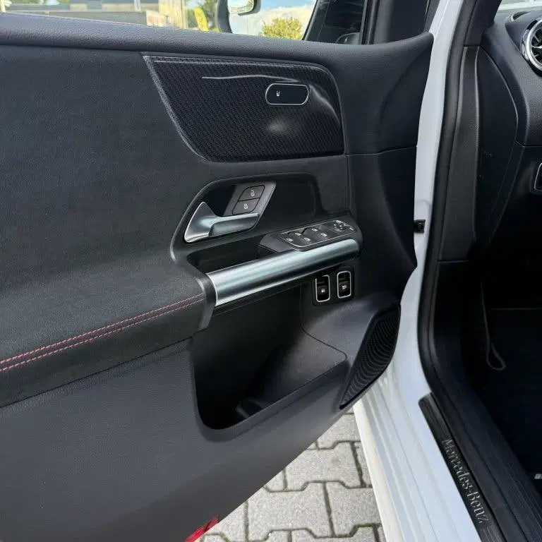 Mercedes-Benz B-Klasse 250 e Lux. Line uit 2024, foto 8
