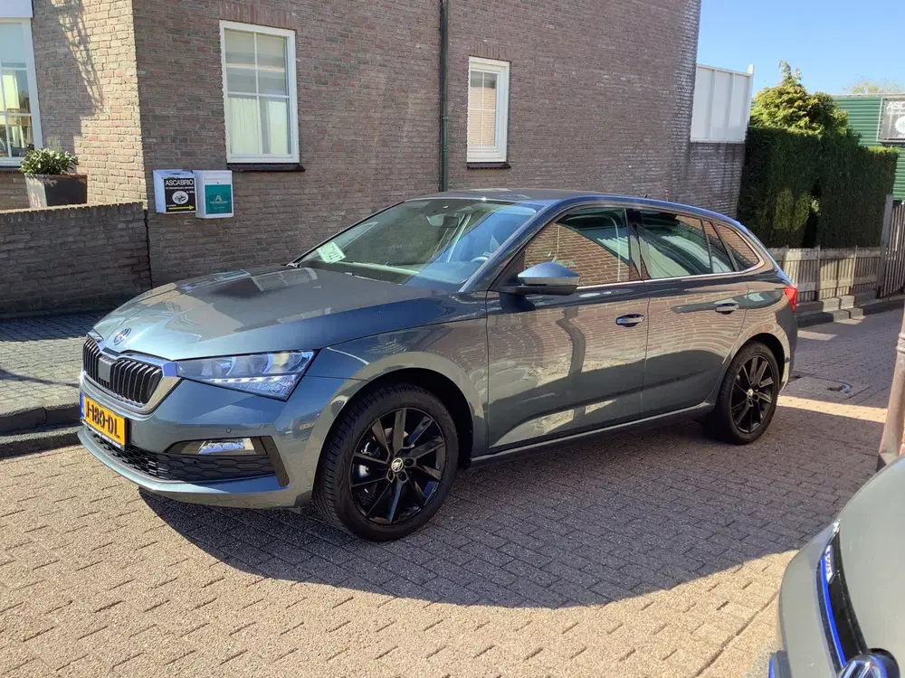 Skoda Scala 1.5 TSI Sport Business automaat uit 2019, foto 2