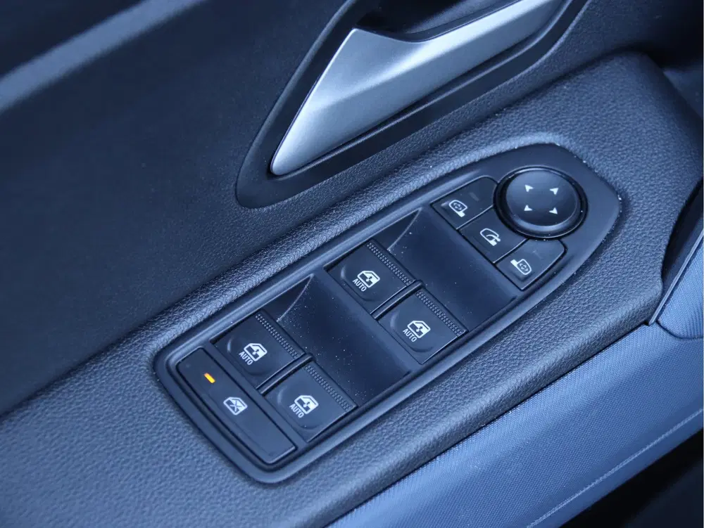 Dacia Duster 1.6 Hybrid 140 Journey AUTOMAAT uit 2025, foto 8