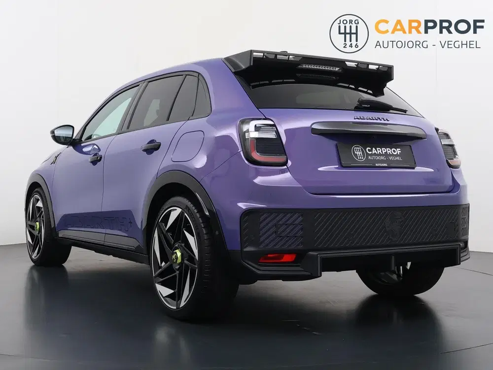 Abarth 600e Scorpionissima 54 kWh Sabelt uit 2025, foto 2